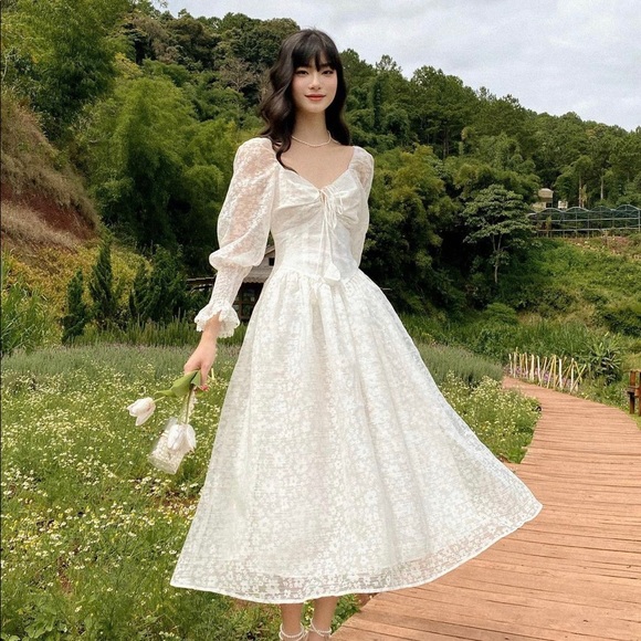 Floral Puff-Sleeve Midi Dress - Picture 4 of 8